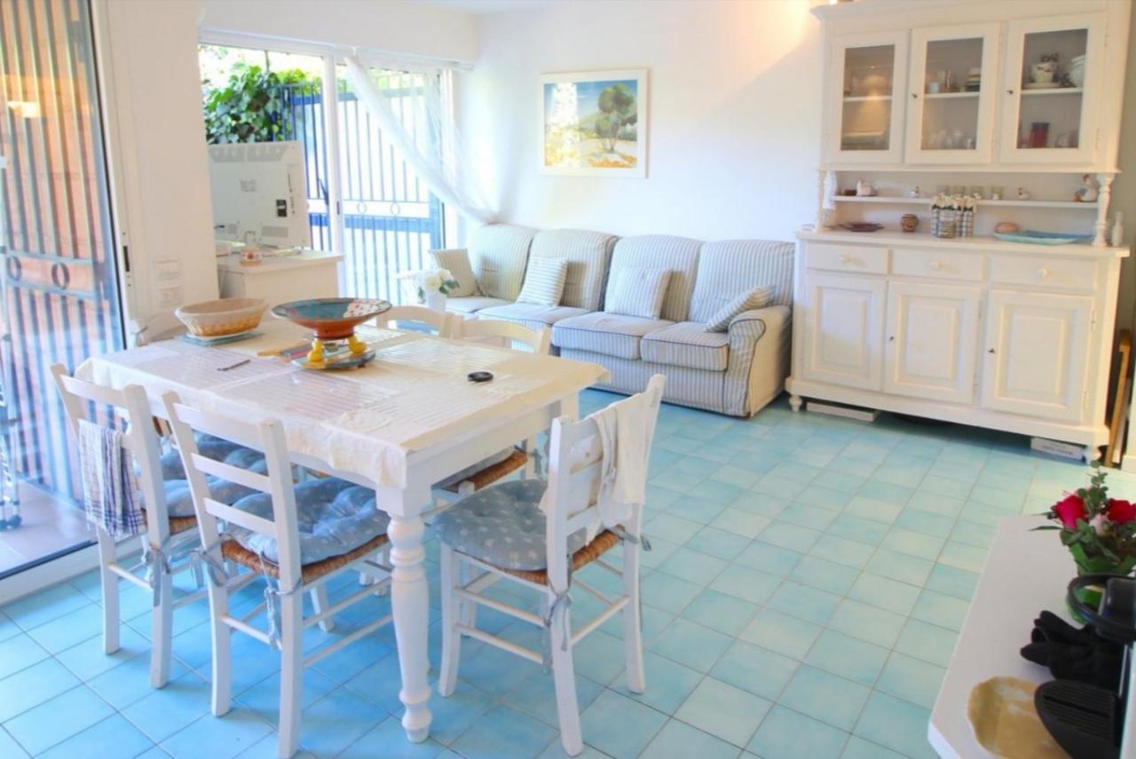 Plage La Salis 3 Chambres, Jardin - 3 Bedrooms Antibes Bagian luar foto